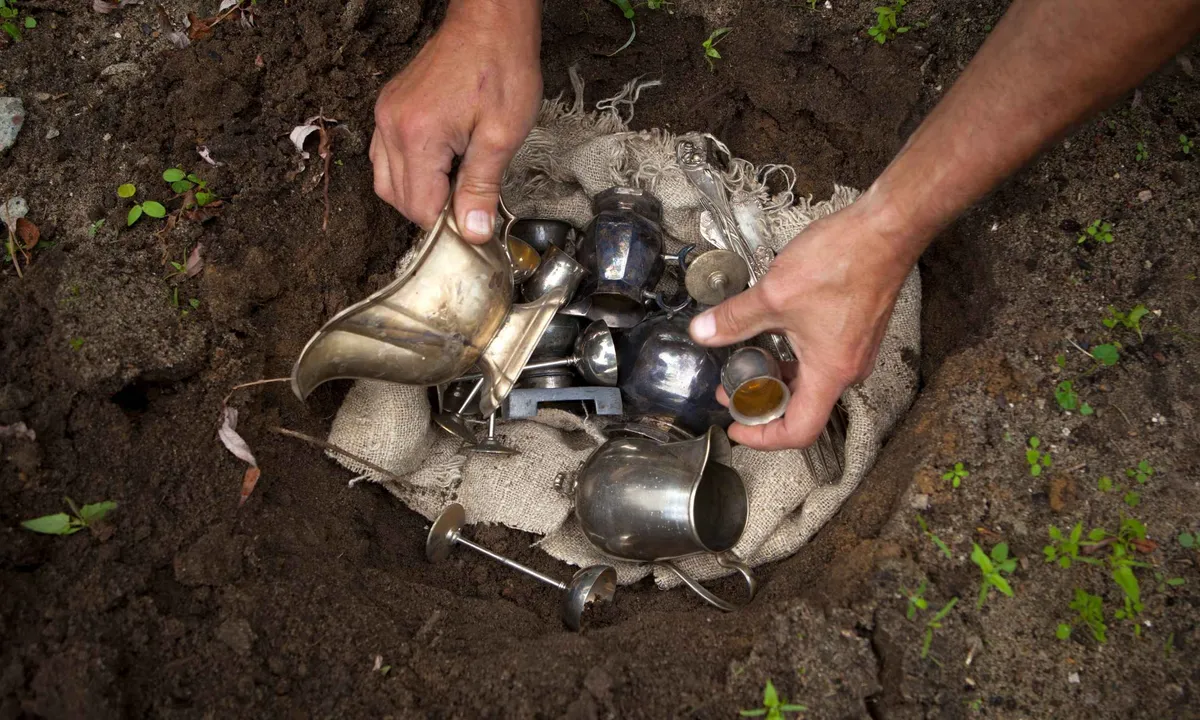 Der versteckte Tastsinn: Wie Menschen und Roboter Dinge unter Sand aufspüren