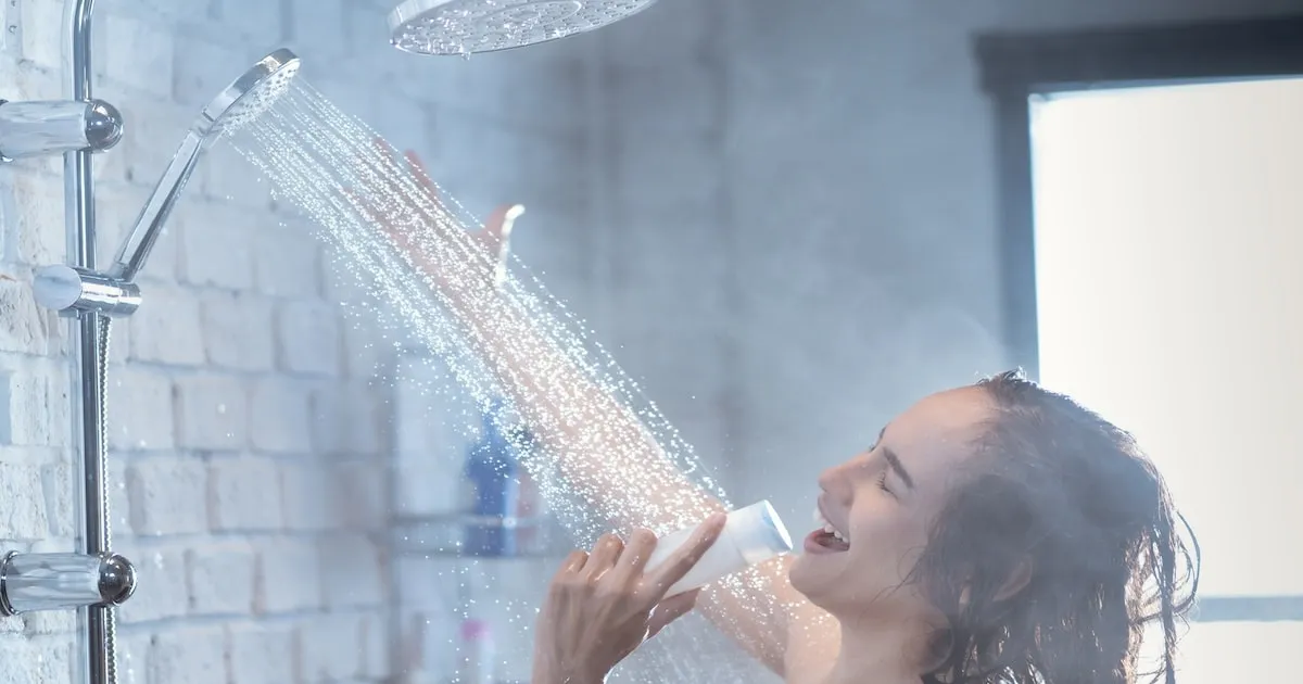 Richtig lüften nach dem Duschen – so vermeidest du Schimmel und feuchte Luft